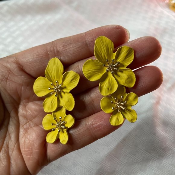Boho Plumeria Flower Aloha Dangle Drop Statement Earrings Yellow II - Picture 3 of 11